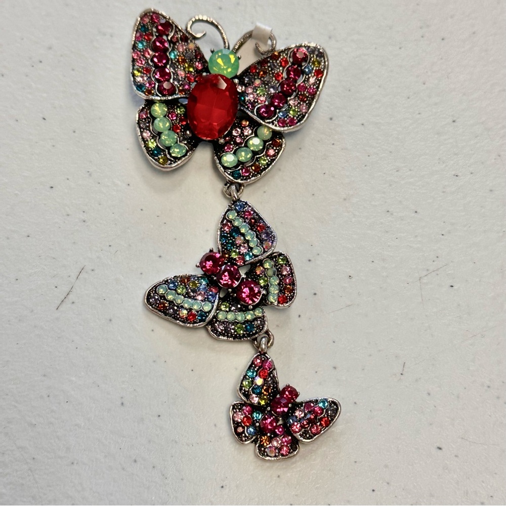 NWOT - Vibrant Crystal Butterfly Brooch